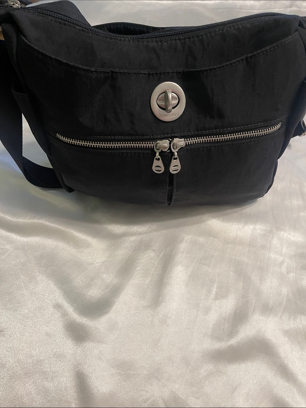 Baggallini Black Nylon Messenger Bag with Silver Hardware